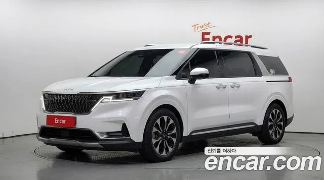 Kia Canival 2022 — photo 1