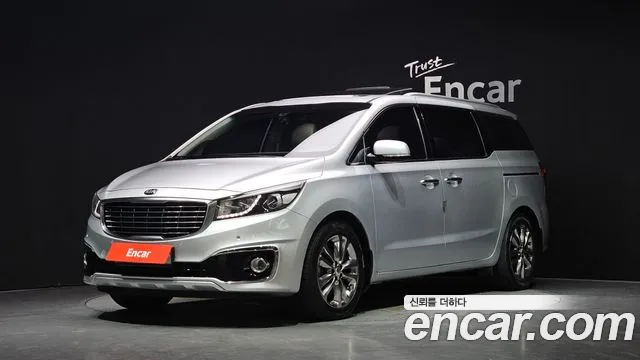 Kia Canival 2016 — photo 1