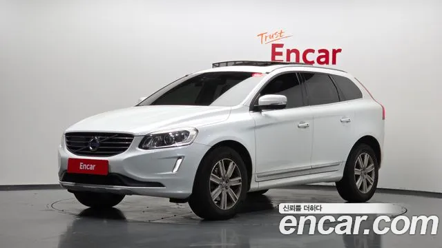 Volvo XC60 2017 — photo 1