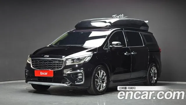 Kia Canival 2020 — photo 1