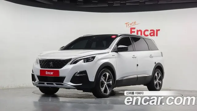 Peugeot 5008 2021 — photo 1