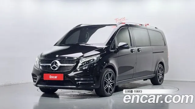 Mercedes-Benz V-Class 2021 — photo 1