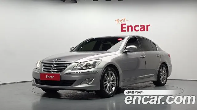 Hyundai Genesis 2012 — photo 1