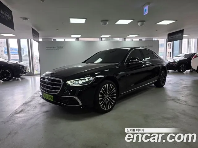 Mercedes-Benz S-Class 2024 — photo 1
