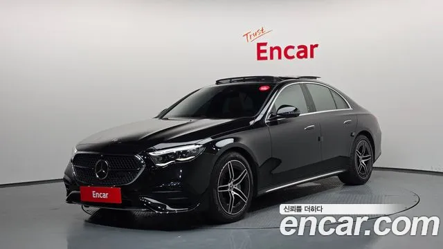 Mercedes-Benz E-Class 2025 — photo 1