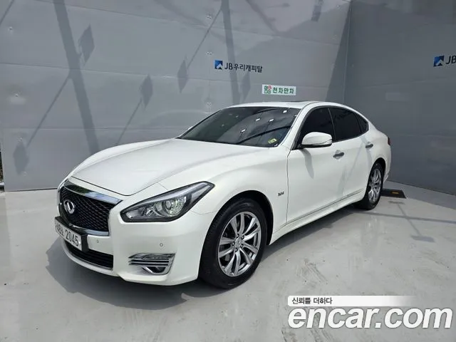 Infiniti Q70 2015 — photo 1