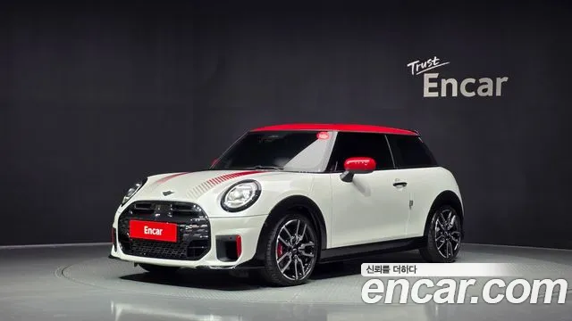 Mini Cooper 2025 — photo 1