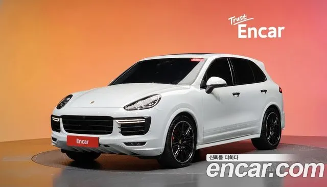 Porsche Cayenne 2017 — photo 1