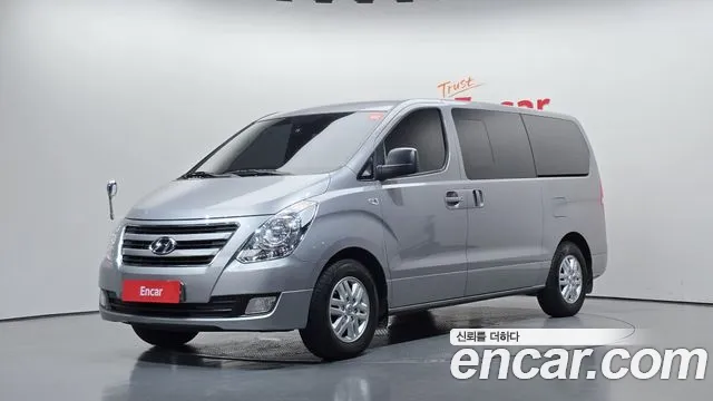 Hyundai Starex 2018 — photo 1