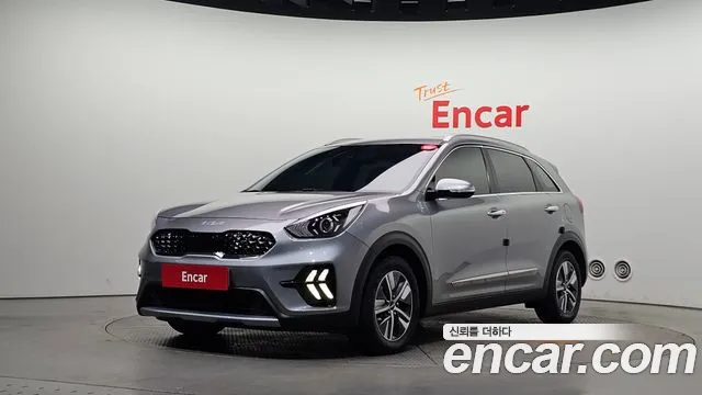 Kia Niro 2022 — photo 1