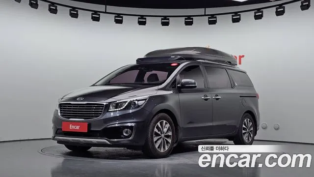 Kia Canival 2018 — photo 1