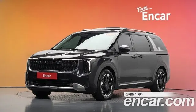 Kia Canival 2025 — photo 1