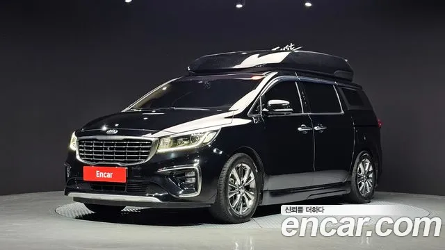 Kia Canival 2020 — photo 1
