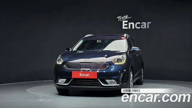 Kia Niro 2018 — photo 1