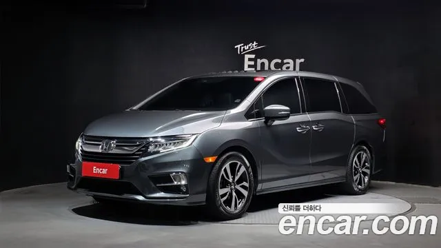 Honda Odyssey 2018 — photo 1