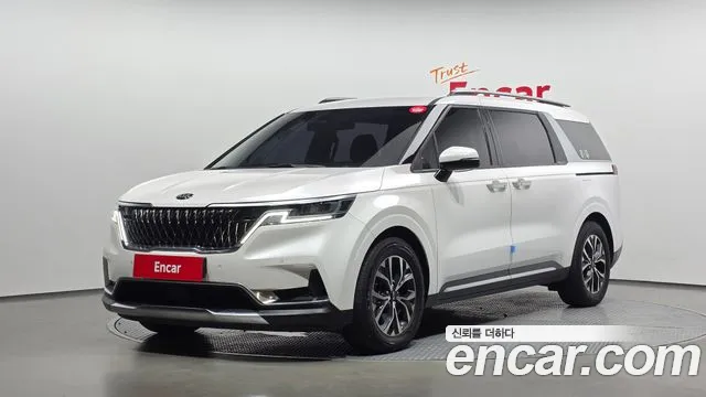 Kia Canival 2021 — photo 1