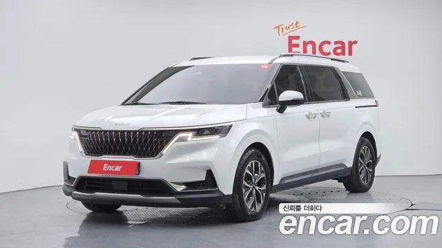 Kia Canival 2023 — photo 1