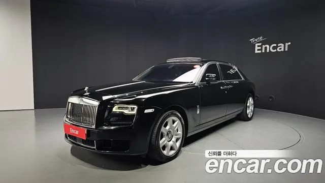 Rolls-Royce Ghost 2018 — photo 1