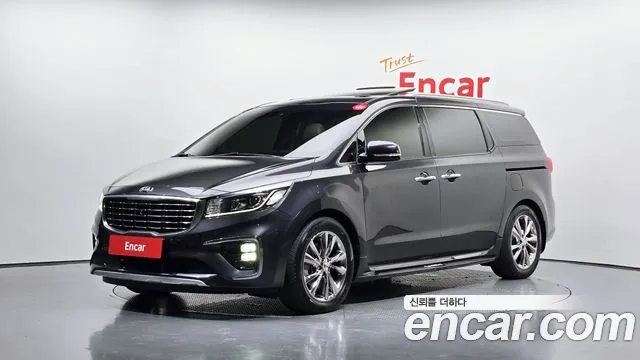 Kia Canival 2019 — photo 1