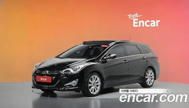 Hyundai i40 2012 — photo 1