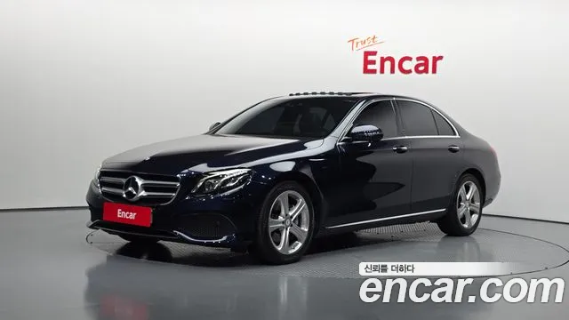Mercedes-Benz E-Class 2017 — photo 1