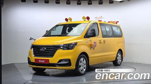 Hyundai Starex 2019 — photo 1
