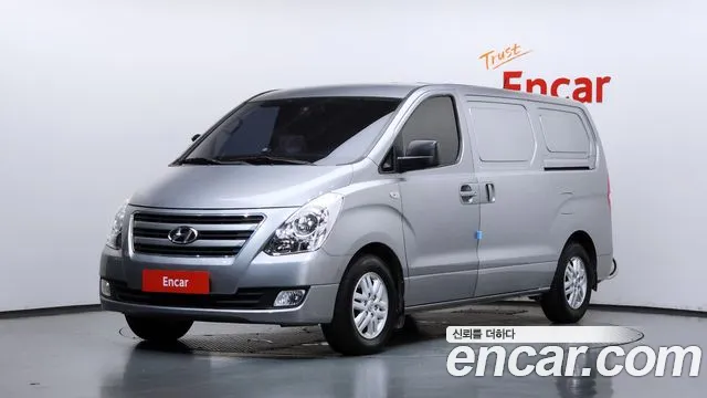 Hyundai Starex 2018 — photo 1