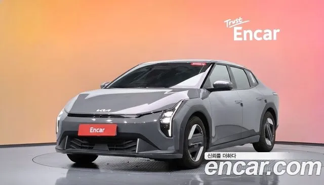 Kia EV4 2026 — photo 1