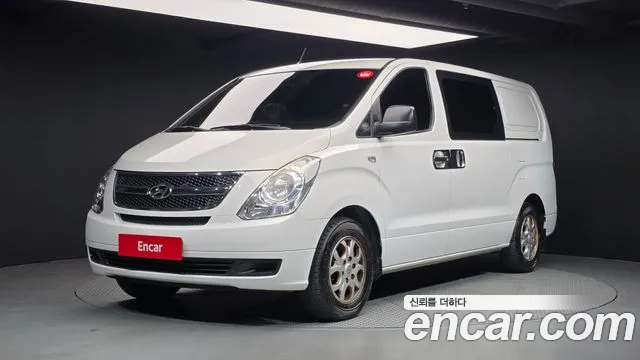 Hyundai Starex 2013 — photo 1