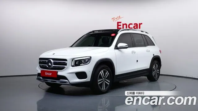 Mercedes-Benz GLB-Class 2021 — photo 1