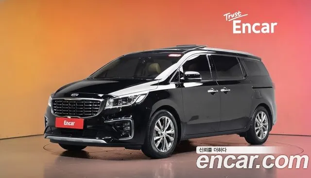 Kia Canival 2019 — photo 1