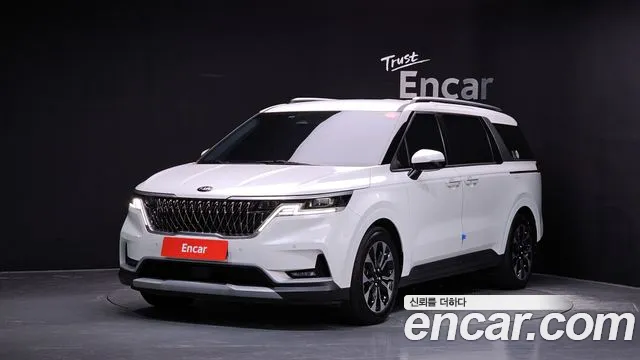 Kia Canival 2021 — photo 1