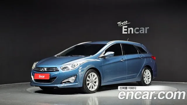 Hyundai i40 2012 — photo 1