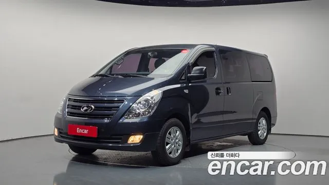 Hyundai Starex 2017 — photo 1