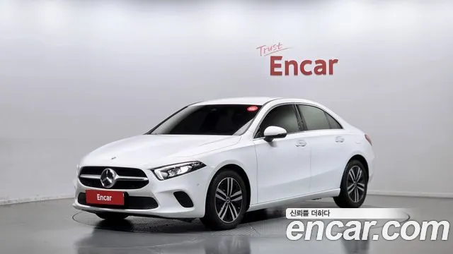Mercedes-Benz A-Class 2022 — photo 1