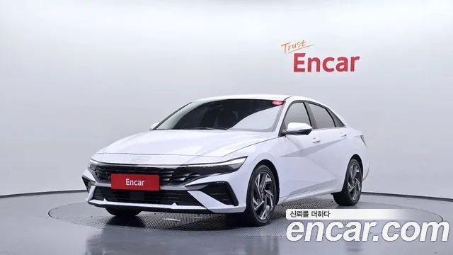 Hyundai AVANTE 2025 — photo 1