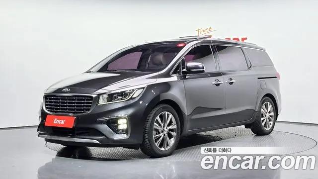Kia Canival 2019 — photo 1
