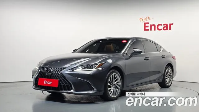 Lexus ES 2023 — photo 1