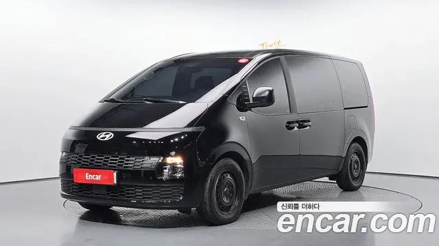Hyundai Staria 2026 — photo 1