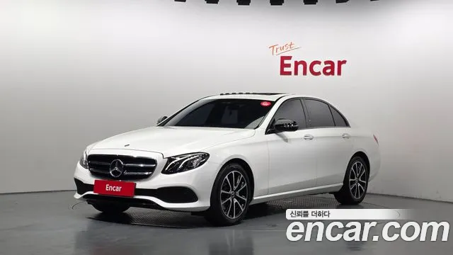 Mercedes-Benz E-Class 2020 — photo 1