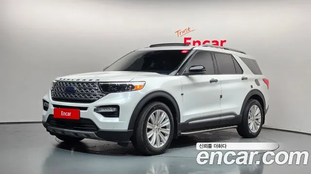 Ford Explorer 2020 — photo 1
