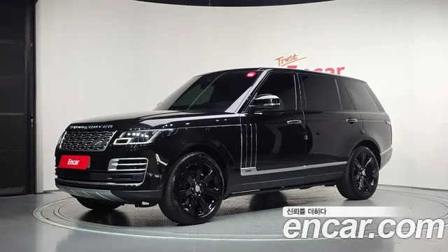 Land Rover Range Rover 2021 — photo 1
