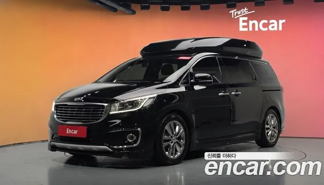 Kia Canival 2017 — photo 1