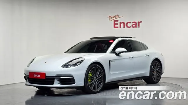 Porsche Panamera 2018 — photo 1
