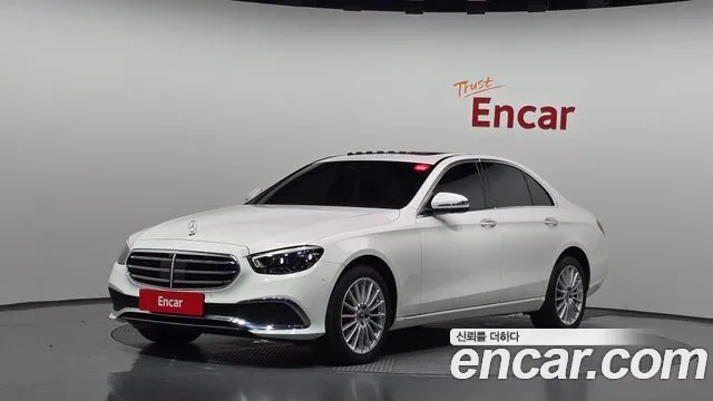 Mercedes-Benz E-Class 2021 — photo 1