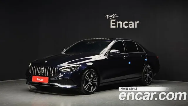 Mercedes-Benz E-Class 2022 — photo 1