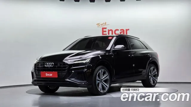 Audi Q8 2023 — photo 1