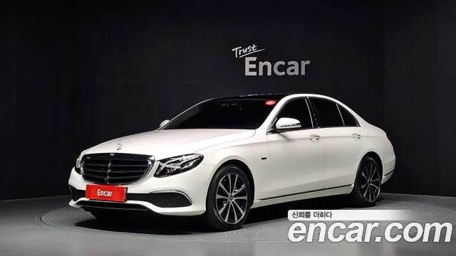 Mercedes-Benz E-Class 2019 — photo 1