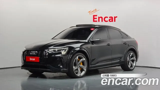 Audi e-tron 2023 — photo 1
