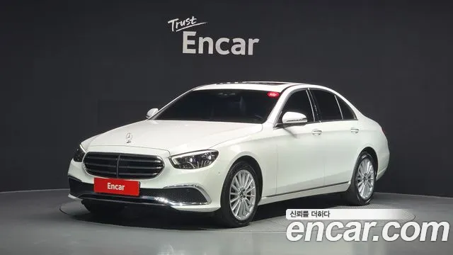 Mercedes-Benz E-Class 2021 — photo 1